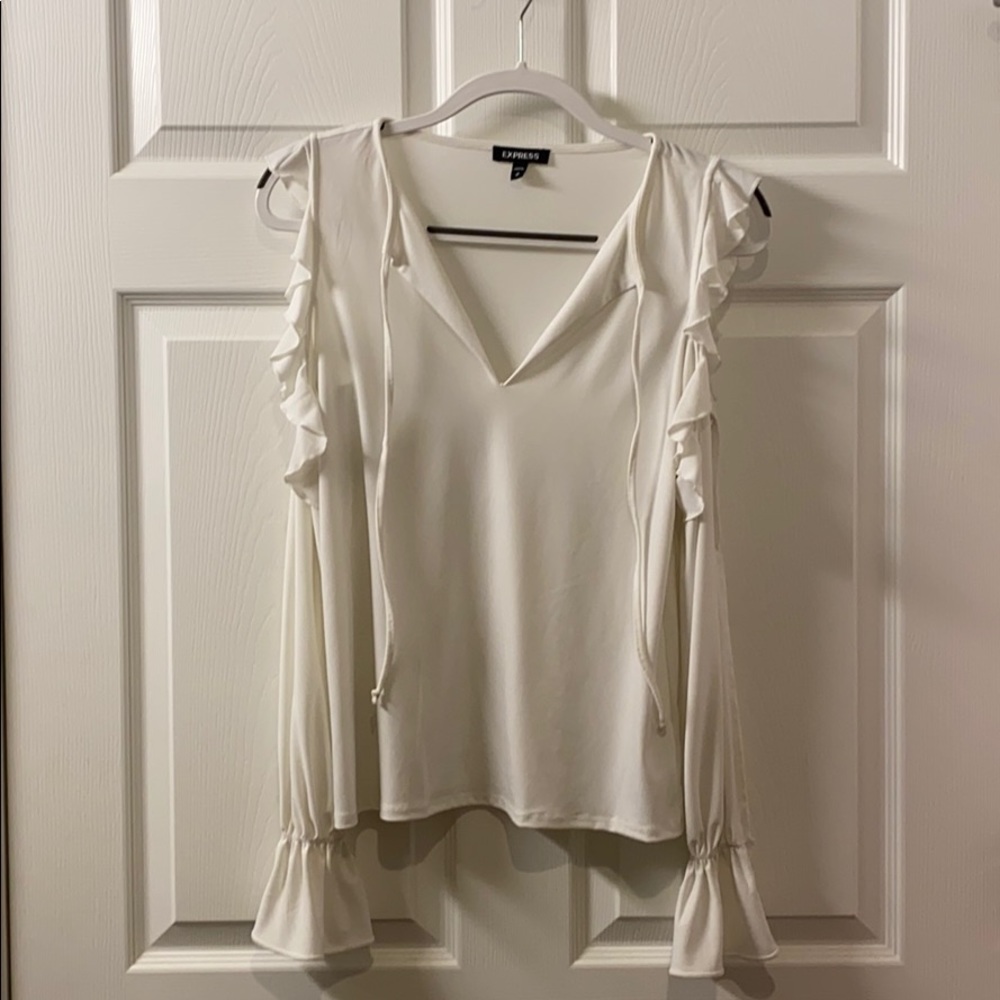 Long sleeve open shoulder